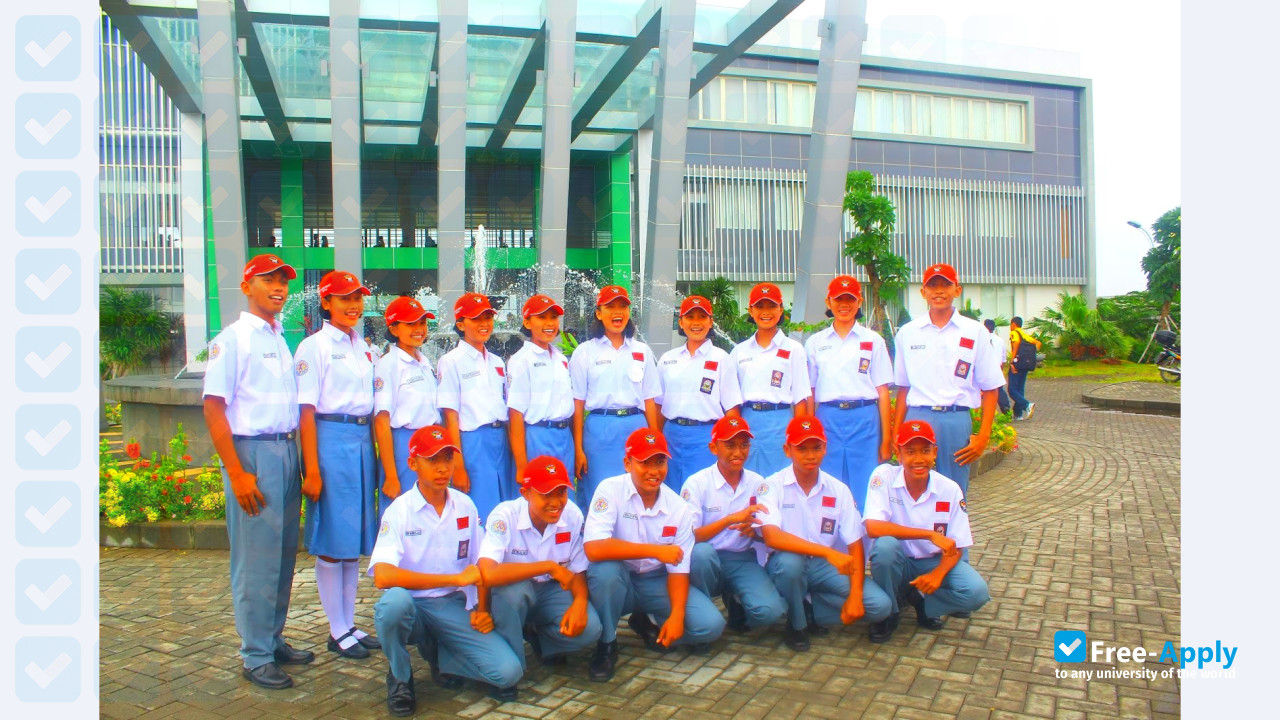 Photo de l’College of Economics Perbanas Surabaya #5