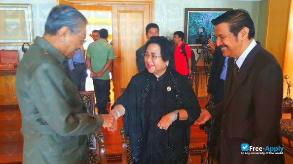 Photo de l’Universitas Bung Karno #4
