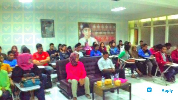 Photo de l’Universitas Bung Karno #2