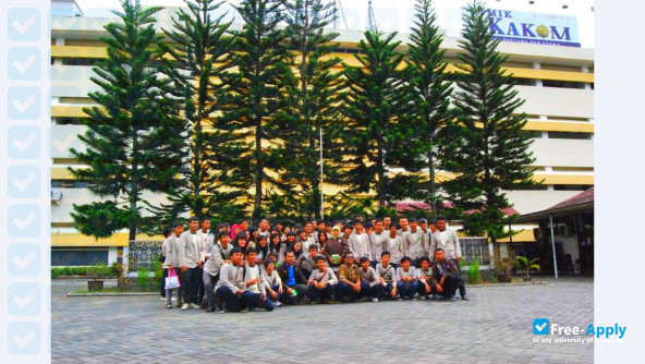 Foto de la College of Information and Computer Management Akakom Yogyakarta #3