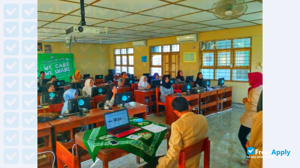 Foto de la College of Information and Computer Management Akakom Yogyakarta #8