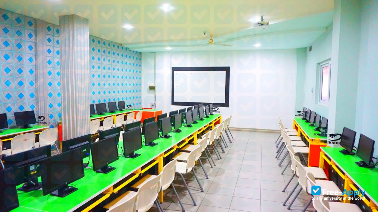 College of Informatics and Computer Management photo #10
