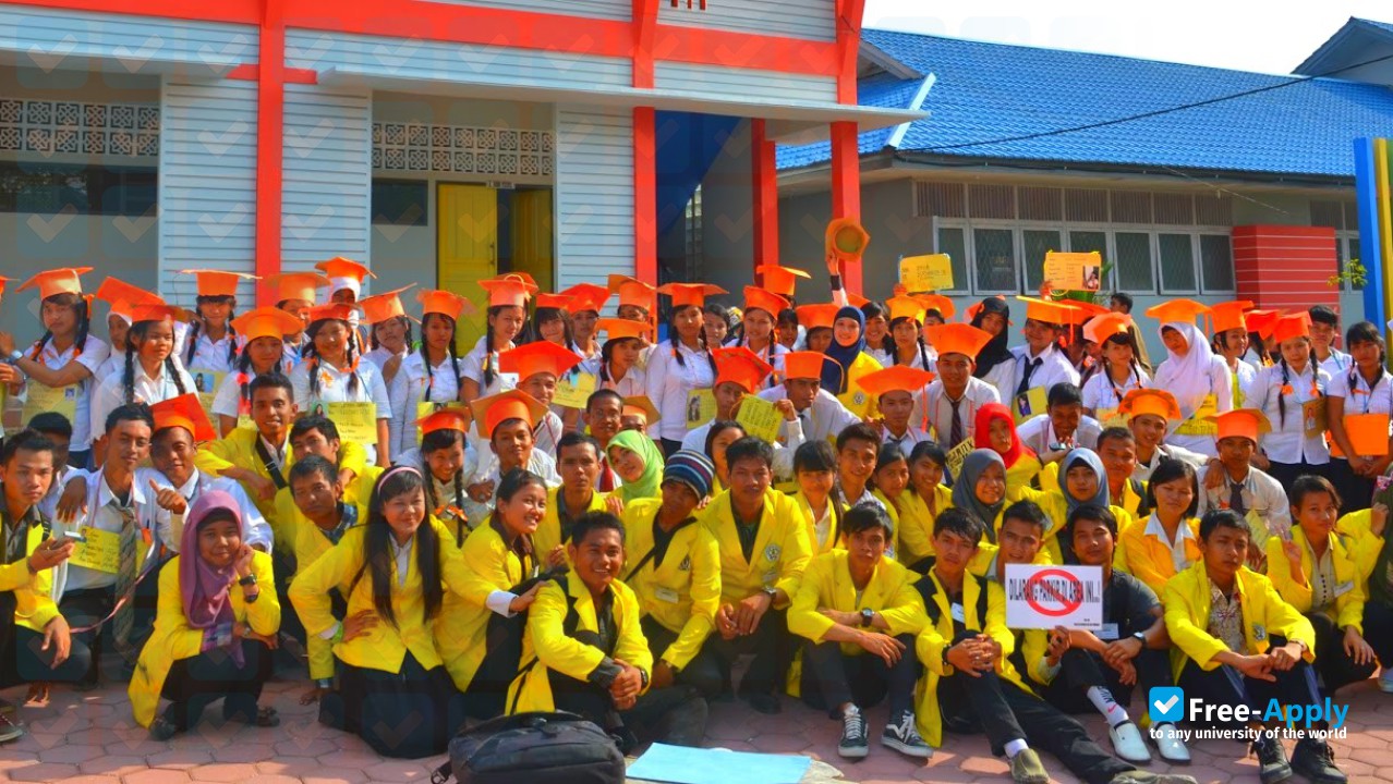 University of Kapuas Sintang photo #7