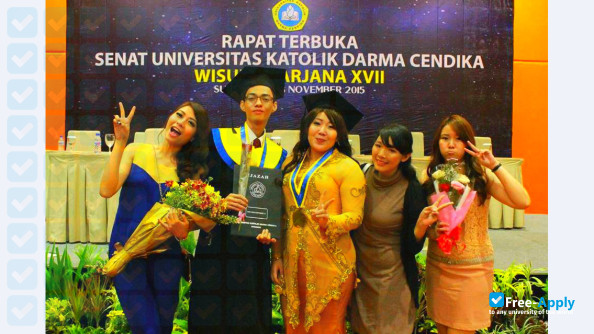 Photo de l’Catholic University of Darma Cendika #3