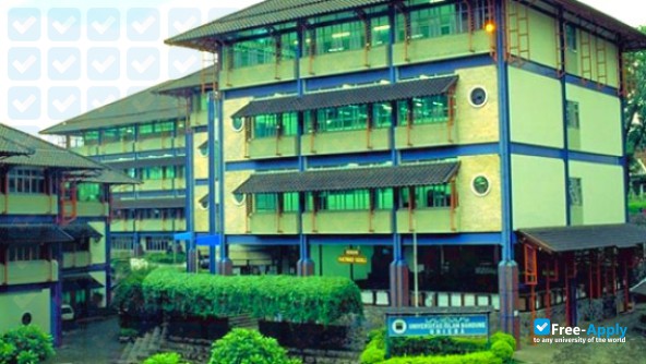 Foto de la Universitas Ibnu Chaldun #3