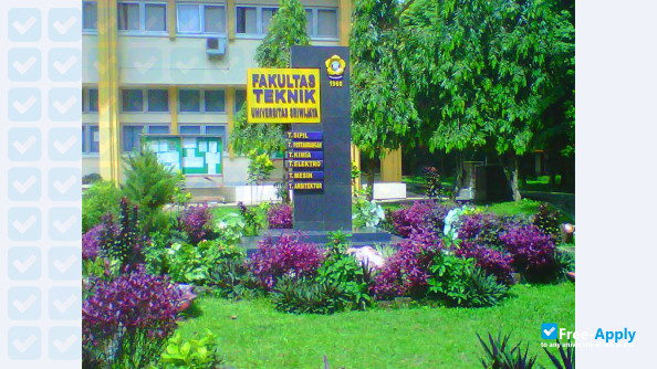 Universitas Negeri Yogyakarta photo
