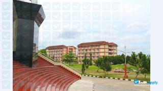 Miniatura de la Universitas Ahmad Dahlan Yogyakarta #3