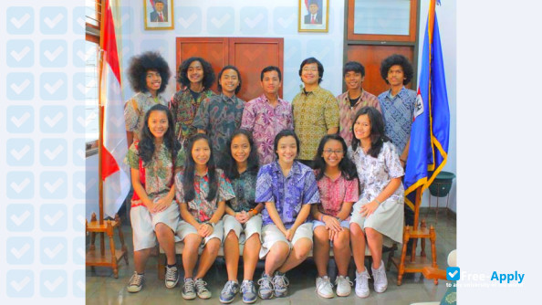 Foto de la Universitas Nurtario Bandung #5