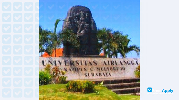 Foto de la Universitas Airlangga #7
