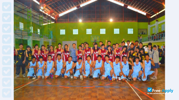 Foto de la Satya Wacana Christian University #2