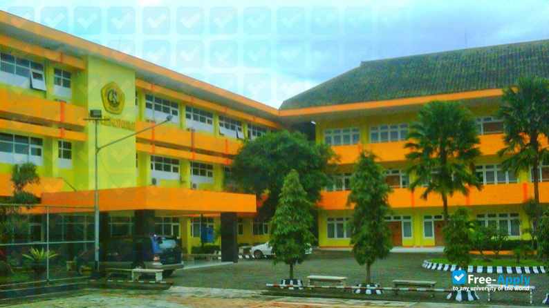 Foto de la Universitas Merdeka Pasuruan