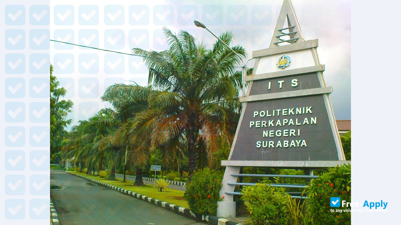 Foto de la Politeknik Perkapalan Negeri Surabaya #2