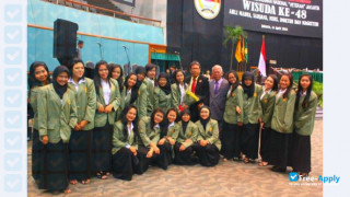 Miniatura de la Universitas Pembangunan Nasional Veteran Jawa Timur #1