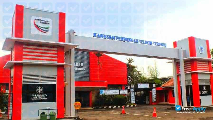 Foto de la Telkom School Of Telematics Purwokerto #12