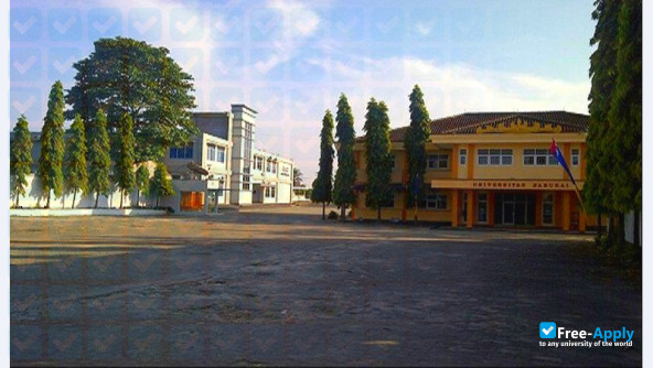 Universitas Sang Bumi Ruwa Jurai photo #1
