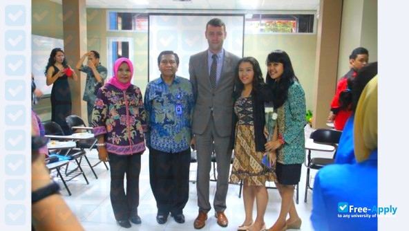 Foto de la Universitas Satya Negara Indonesia #8