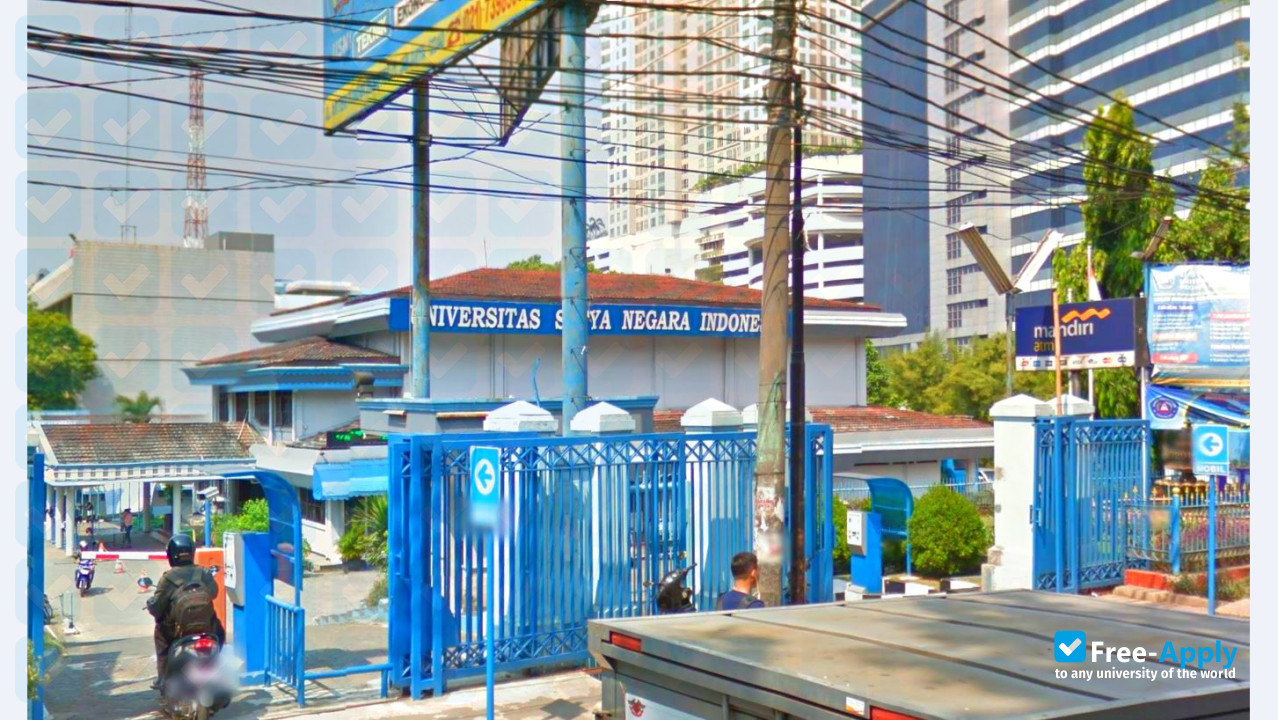 Foto de la Universitas Satya Negara Indonesia #3