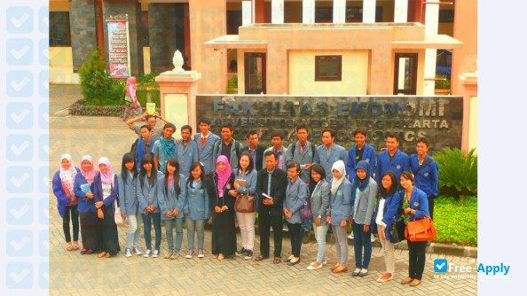 Foto de la Universitas Widya Mataram1982 #5