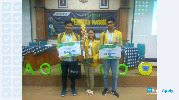 Foto de la University Pendidikan National #3