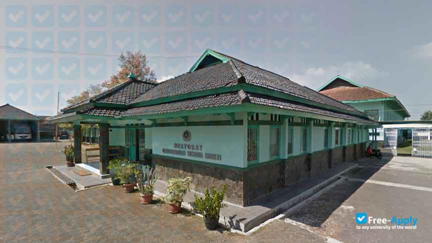 Foto de la Winaya Mukti University #3