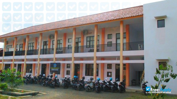 Foto de la Universitas Wiralodra Indramayu #8
