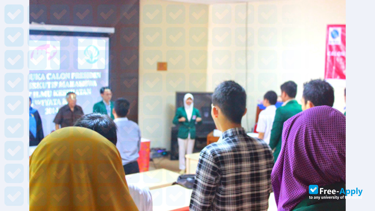 Photo de l’Ilmu Kesehatan Bhakti Wiyata