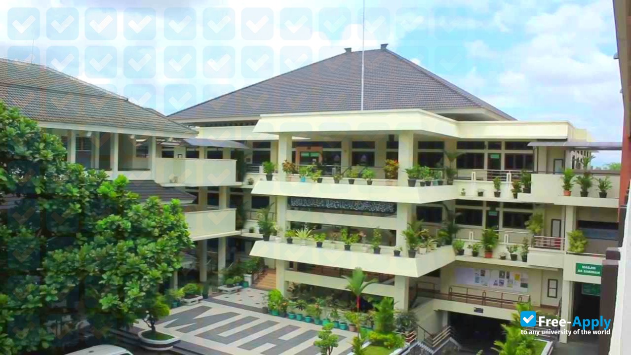 University of Muhammadiyah Yogyakarta фотография №4