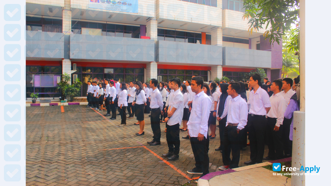 Foto de la Institute for Business and Multimedia asmi #12