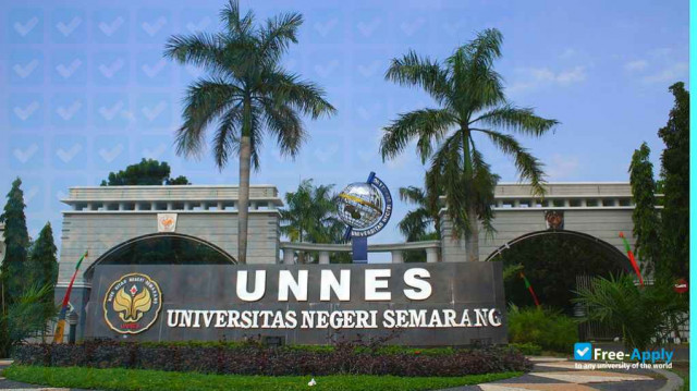 Foto de la Semarang State University #4