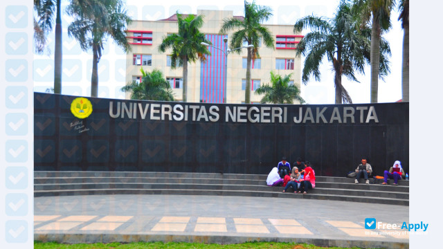 Foto de la State University of Jakarta #5