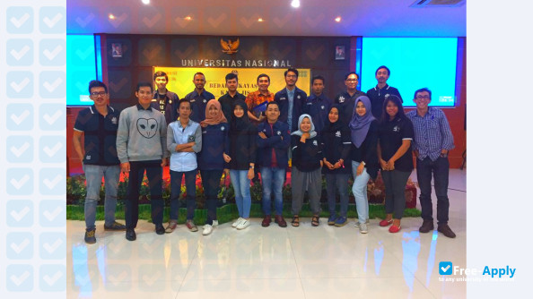 Foto de la National University of Jakarta #2