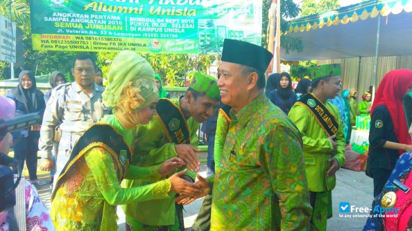 Foto de la Lamongan Islamic University #1