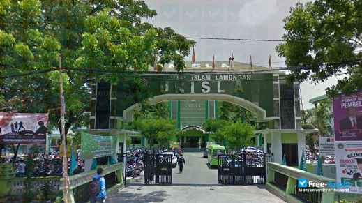 Foto de la Lamongan Islamic University #2