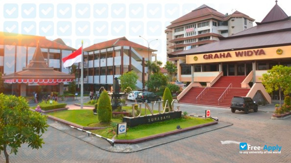 Universitas 17 Agustus 1945 Surabaya photo