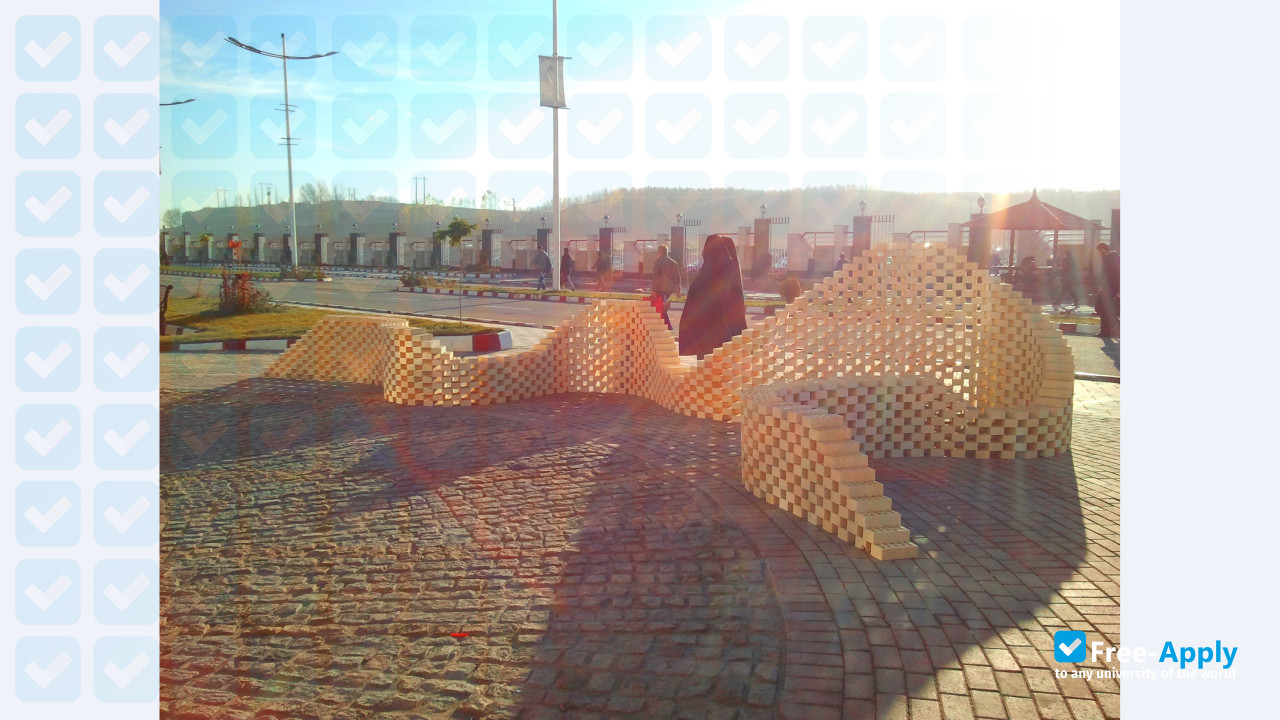 Foto de la Islamic Azad University of Ahar #3