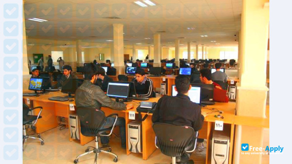 Foto de la Islamic Azad University Ayatollah Amoli #13