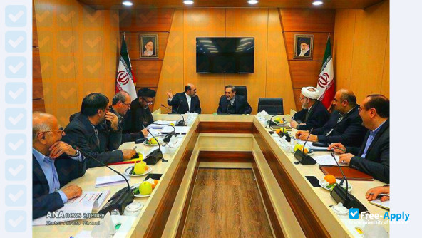 Foto de la Islamic Azad University of Lahijan #4