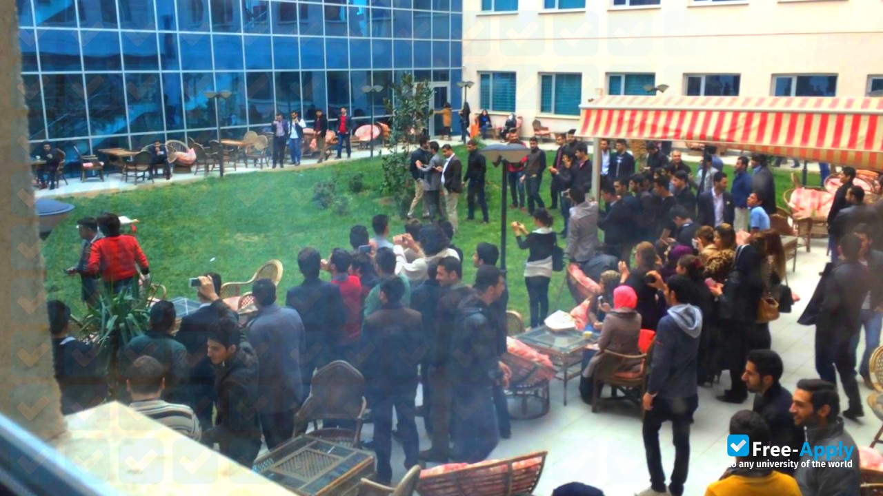 Ishik University фотография №4