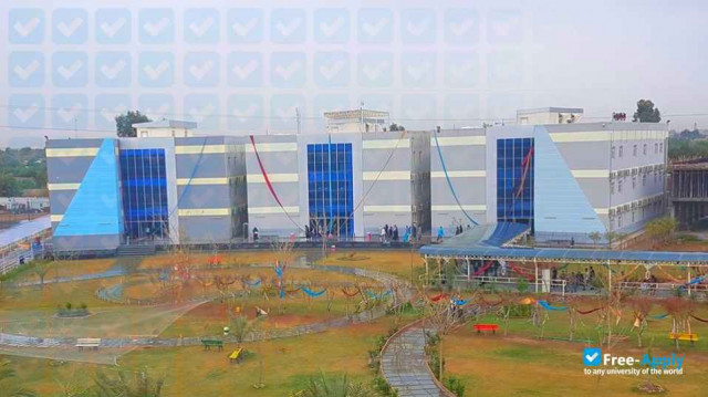 Photo de l’Madenat Alelem University College #10