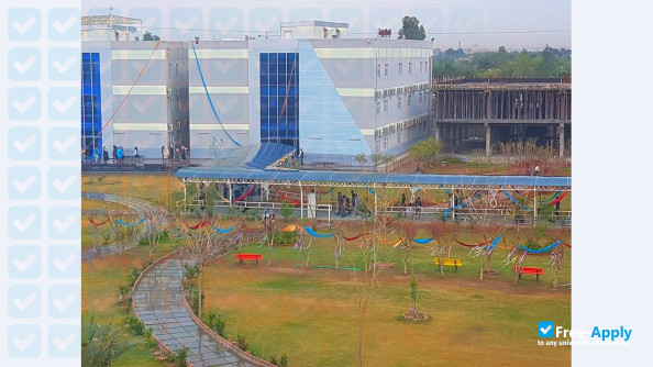 Photo de l’Madenat Alelem University College #4