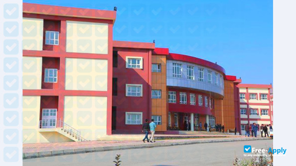 Foto de la University of Raparin #6