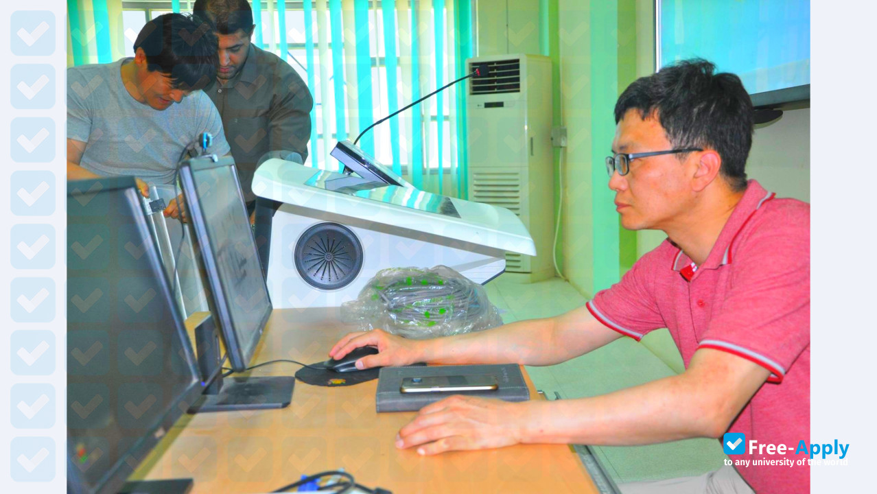Foto de la Al-Muthanna University #6