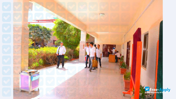 Photo de l’Baghdad College of Economic Sciences University #10