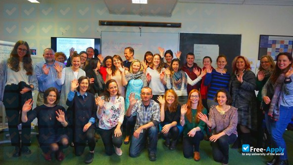 Foto de la Development Studies Centre #12
