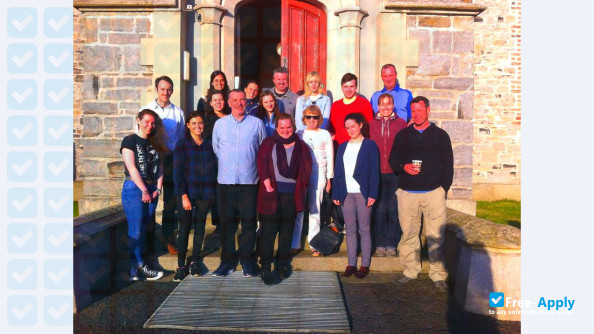 Foto de la Development Studies Centre #1