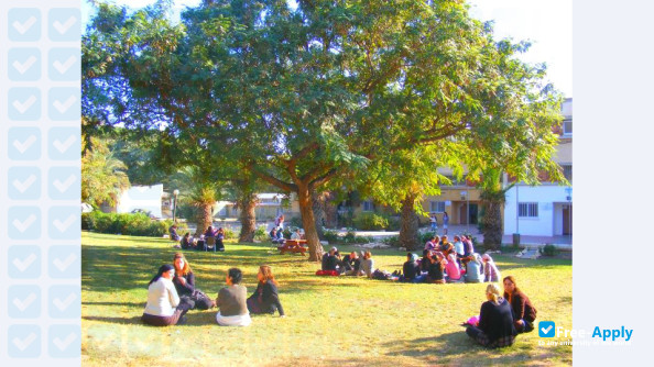 Foto de la Hemdat HaDarom – College for Education #4