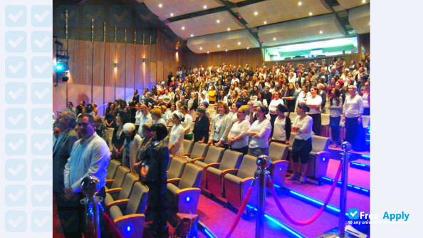 Foto de la Hemdat HaDarom – College for Education #2