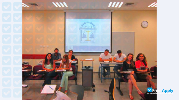 Photo de l’Academic Center of Law and Science #10