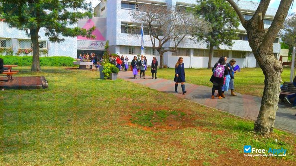 Foto de la Talpiot College of Education #3