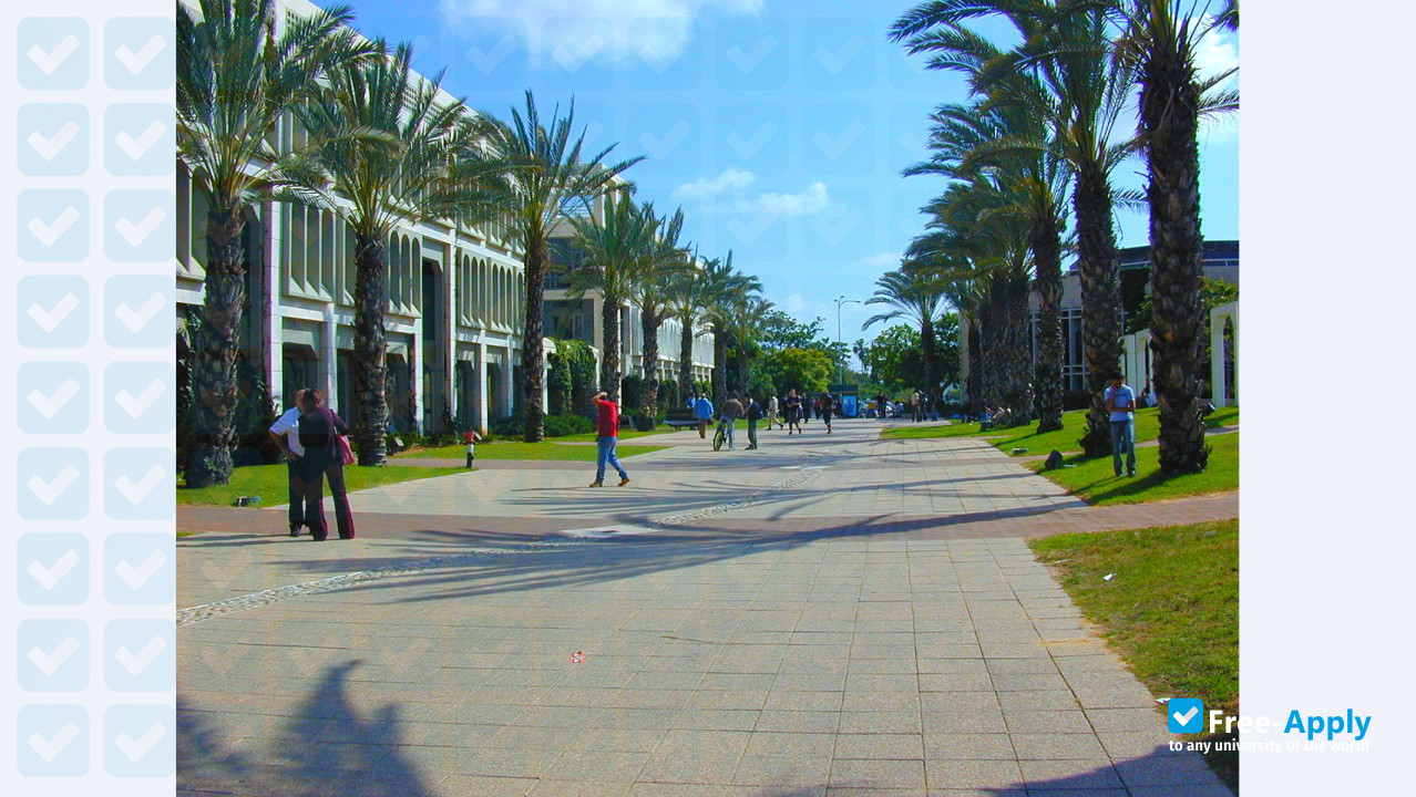 Tel Aviv University photo #4
